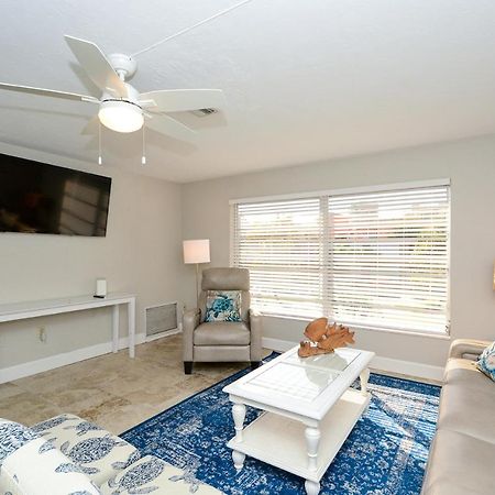 Canal 311 - Right In Siesta Key Village! サラソータ エクステリア 写真
